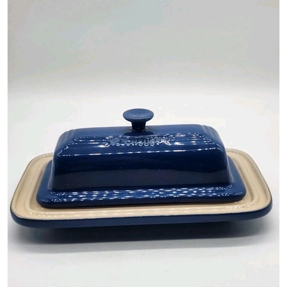 Le Creuset Signature Enamel Stoneware Ceramic Butter Dish Blue 17-25 7.5" x 4.25